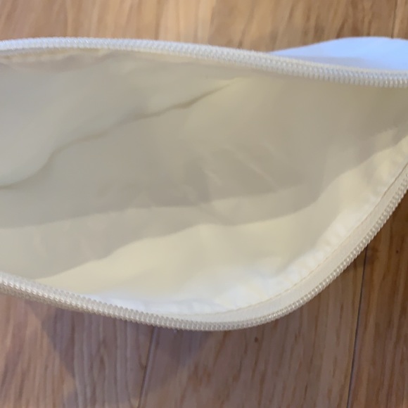 Cosmetic/Toiletries/Multipurpose Bag Personalized "Kelly" - Picture 3 of 5